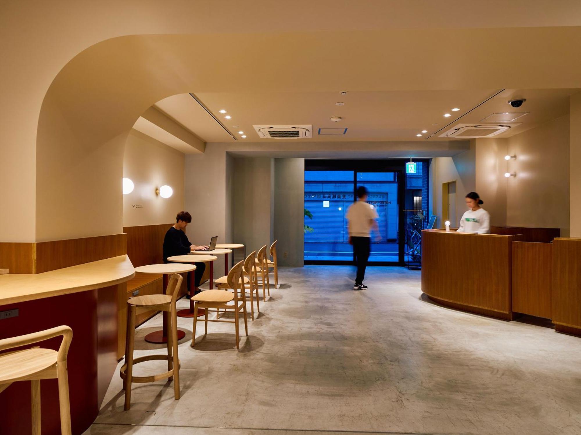 Hotel Plus Hostel Tokyo Asakusa 2 Bagian luar foto